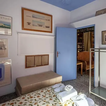 Apartment Greek Retro Decor & Wesanderson's Movies Design *