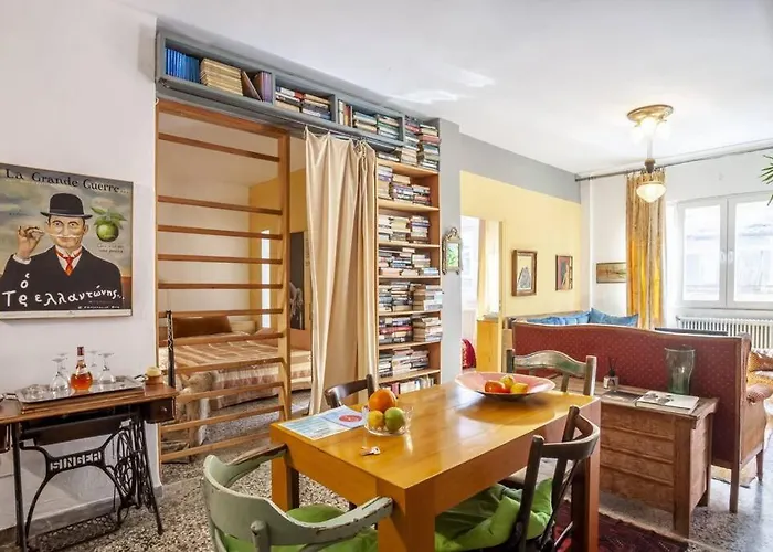 Apartment Greek Retro Decor & Wesanderson's Movies Design