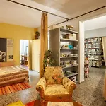 Апартаменты Greek Retro Decor & Wesanderson's Movies Design Салоники